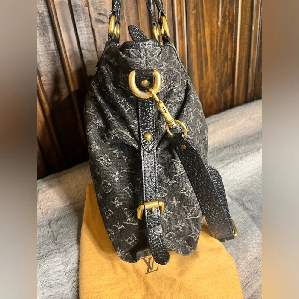 ‼️SOLD‼️HP🎉Louis Vuitton Denim Neo Cabby GM🤍 (Box & Dustbag included) - Picture 2 of 13